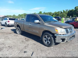 NISSAN NISSAN TITAN SE