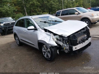 KIA KIA NIRO LX