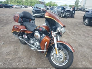 HARLEY-DAVIDSON HARLEY-DAVIDSON FLHTCUSE3 105TH ANNIVERSARY EDITION