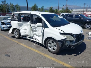 TOYOTA TOYOTA SIENNA LE 8 PASSENGER