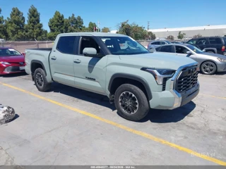 TOYOTA TOYOTA TUNDRA SR5