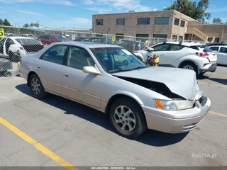 TOYOTA TOYOTA CAMRY XLE V6
