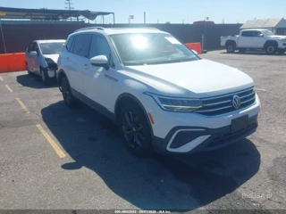 VOLKSWAGEN VOLKSWAGEN TIGUAN 2.0T SE