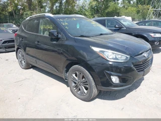 HYUNDAI HYUNDAI TUCSON SE