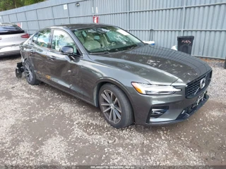 VOLVO VOLVO S60 B5 INSCRIPTION/B5 MOMENTUM