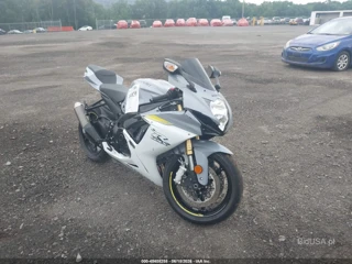 SUZUKI SUZUKI GSX-R750