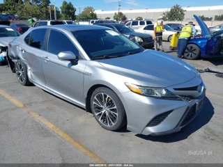 TOYOTA TOYOTA CAMRY HYBRID SE