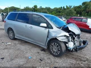 TOYOTA TOYOTA SIENNA XLE