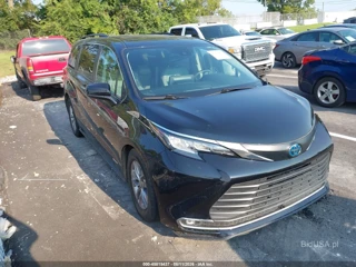 TOYOTA TOYOTA SIENNA XLE