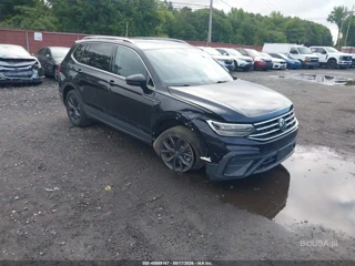 VOLKSWAGEN VOLKSWAGEN TIGUAN 2.0T SE