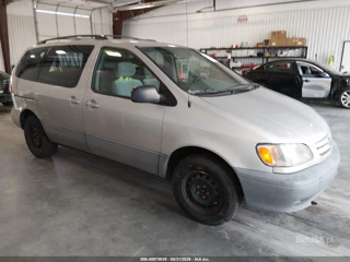 TOYOTA TOYOTA SIENNA CE