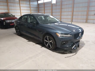 VOLVO VOLVO S60 B5 CORE DARK THEME