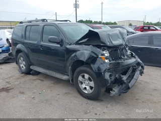 NISSAN NISSAN PATHFINDER SE
