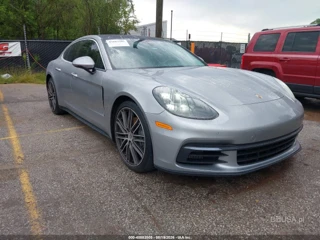 PORSCHE PORSCHE PANAMERA 4S