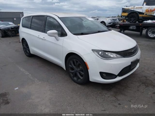 CHRYSLER CHRYSLER PACIFICA TOURING PLUS