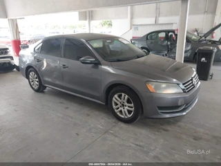 VOLKSWAGEN VOLKSWAGEN PASSAT 2.5L S
