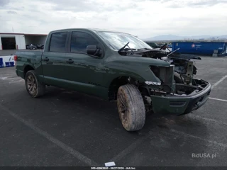 NISSAN NISSAN TITAN SV 4X4
