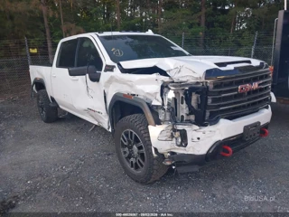GMC SIERRA 2500HD 4WD  STANDARD BED AT4