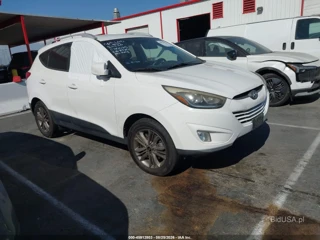 HYUNDAI HYUNDAI TUCSON SE