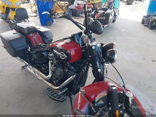 HARLEY-DAVIDSON HARLEY-DAVIDSON FLHCS