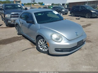 VOLKSWAGEN VOLKSWAGEN BEETLE 2.5L ENTRY