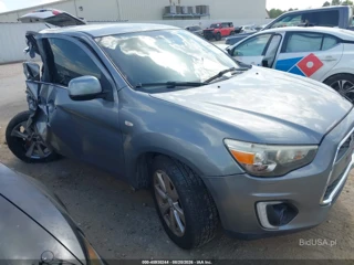 MITSUBISHI MITSUBISHI OUTLANDER SPORT SE
