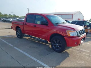 NISSAN NISSAN TITAN SV
