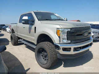 FORD FORD F-250 LARIAT