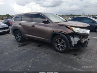TOYOTA TOYOTA HIGHLANDER LE