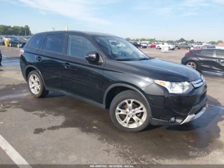 MITSUBISHI MITSUBISHI OUTLANDER SE