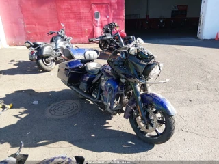 HARLEY-DAVIDSON HARLEY-DAVIDSON FLTRK