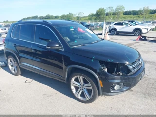 VOLKSWAGEN VOLKSWAGEN TIGUAN R-LINE