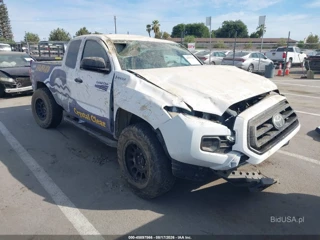 TOYOTA TOYOTA TACOMA SR