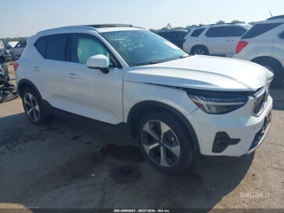 VOLVO VOLVO XC40 B5 PLUS BRIGHT THEME