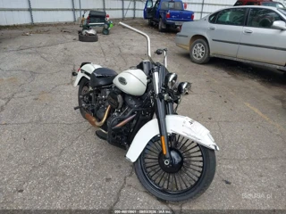 HARLEY-DAVIDSON HARLEY-DAVIDSON FLHCS