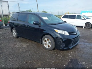 TOYOTA TOYOTA SIENNA LE