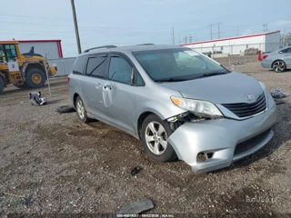 TOYOTA TOYOTA SIENNA LE 8 PASSENGER