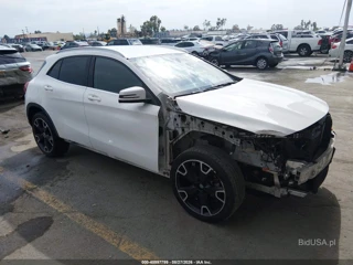 MERCEDES-BENZ MERCEDES-BENZ GLA 250