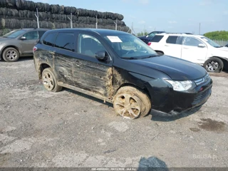 MITSUBISHI MITSUBISHI OUTLANDER SE