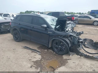 VOLKSWAGEN VOLKSWAGEN TIGUAN 2.0T SE R-LINE BLACK