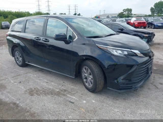 TOYOTA TOYOTA SIENNA LE