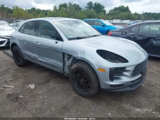 PORSCHE PORSCHE MACAN