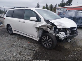 TOYOTA TOYOTA SIENNA XLE