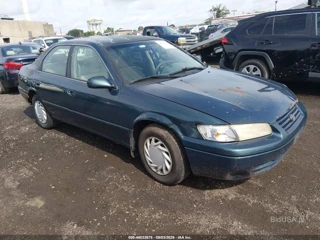 TOYOTA TOYOTA CAMRY LE