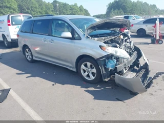 TOYOTA TOYOTA SIENNA LE