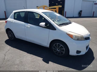 TOYOTA TOYOTA YARIS LE