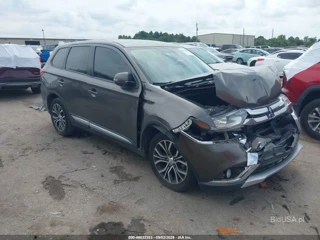 MITSUBISHI MITSUBISHI OUTLANDER SE