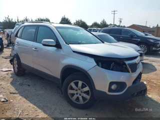 KIA KIA SORENTO LX