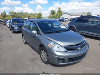 NISSAN NISSAN VERSA 1.8S
