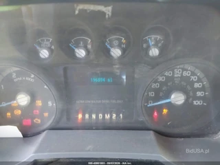 FORD FORD F-350 CHASSIS XL